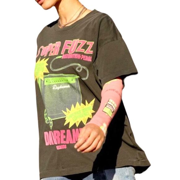 New! Daydreamer Women's Records Super Fuzz Merch Tee Black Size 1X & Medium NWT - Picture 2 of 14